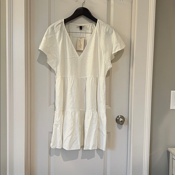 Universal Thread Dresses & Skirts - Universal Threads white swing cover-up/dress. Size XL. NWT